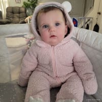 Ellie photo 4