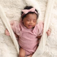 Naomi photo 8